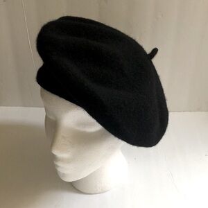French beret, Hat women’s small , black color. Great shape worn once